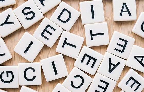 Scrabble Buchstabenplättchen