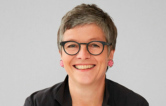 Porträtbild Prof. Dr. Susanne Hahn 